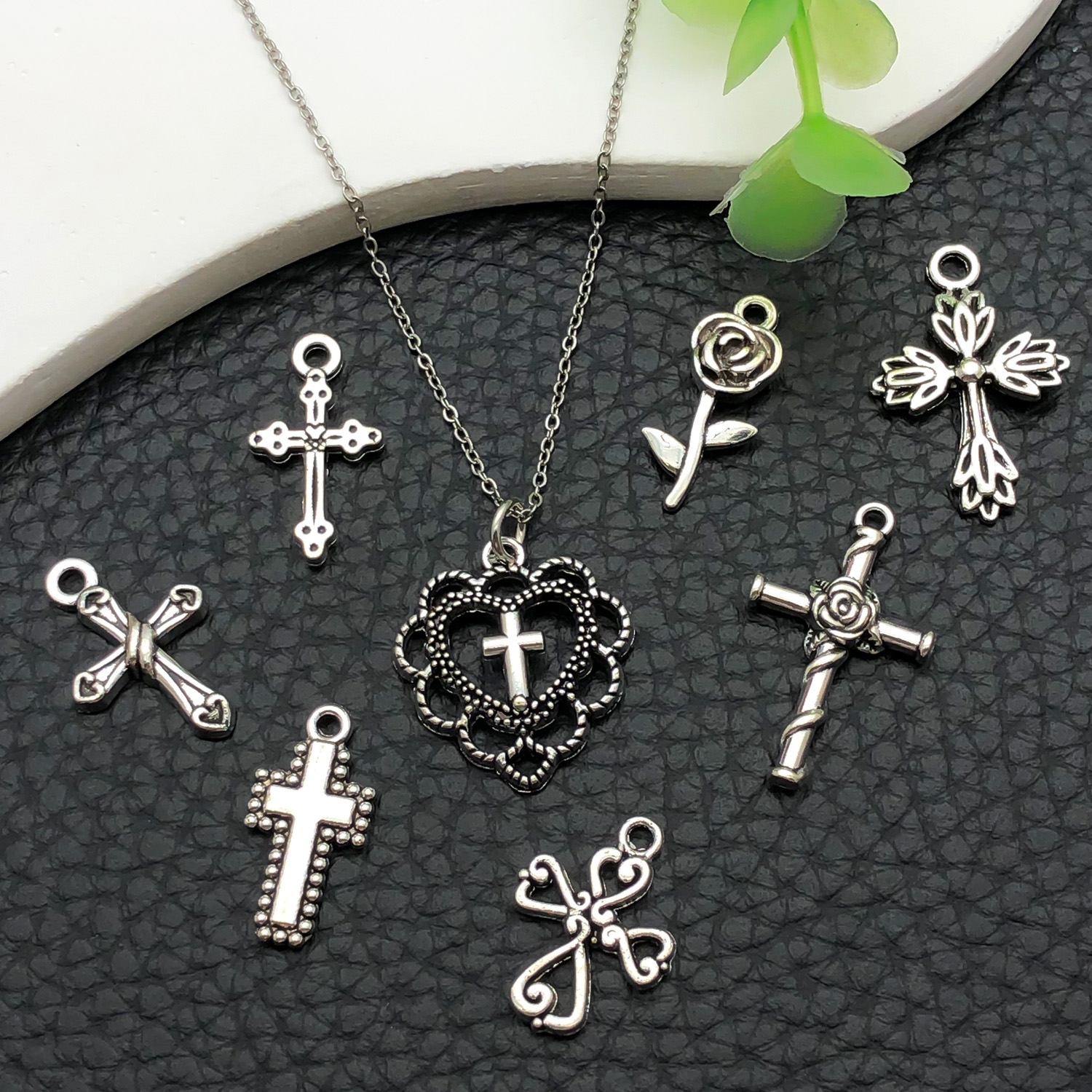 52pcs Assorted Cross Pendants  - مراجعة Ethnic Fashion Style وسعره